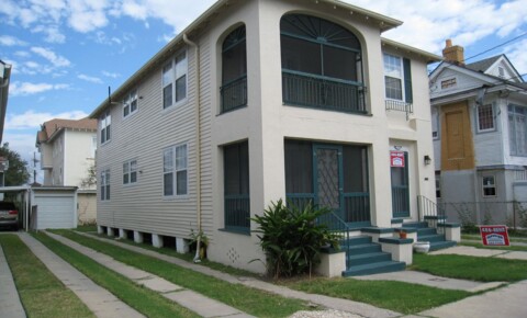 Apartments Near Xavier 4305-07Johns for Xavier University of Louisiana Students in New Orleans, LA