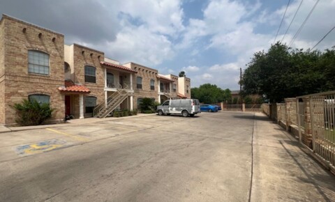 Apartments Near Laredo Community College  1420 Musser (Los Rincones Condos) for Laredo Community College  Students in Laredo, TX