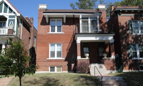 Apartments Near Hickey College 6039 Pershing - 2 blocks, 7 min walk to campus! for Hickey College Students in Saint Louis, MO