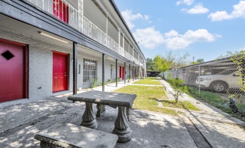 Apartments Near College of Health Care Professions-Northwest Cute 1 bedroom 1 bath unit conveniently located near Loop 610 and Gulf Freeway.  for College of Health Care Professions-Northwest Students in Houston, TX