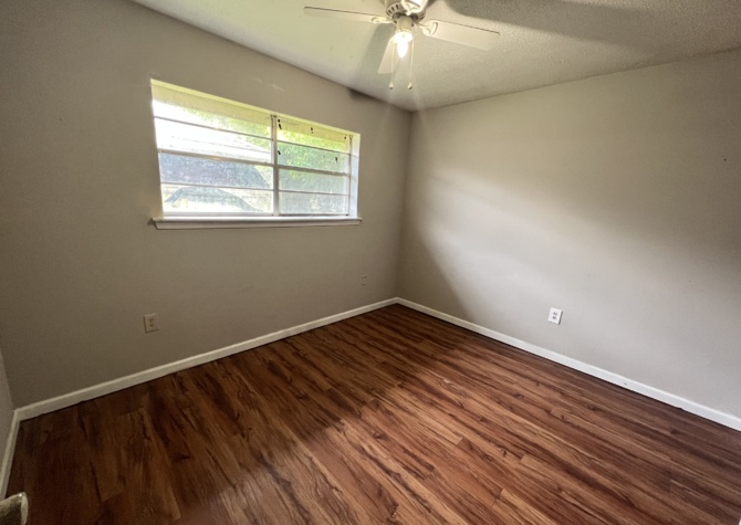 Houses Near 2BR/1BA apartment in Baton Rouge