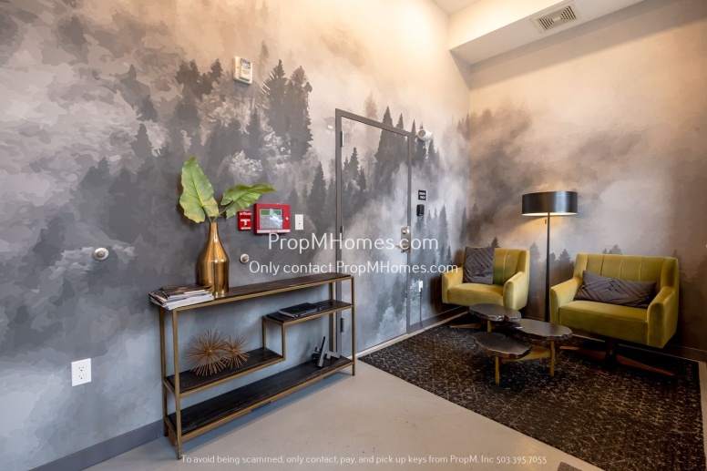 Stunning Luxury, Two Bedroom Townhome In SE Portland! Live Your Best Life at the Tabe!!