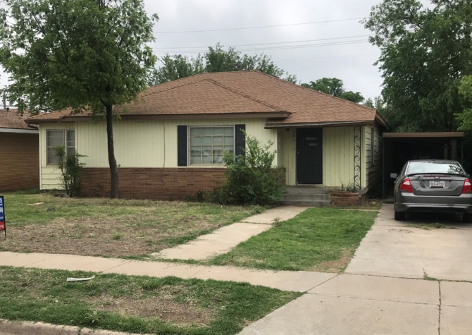 Houses Near Beautiful and spacious 3/2/1 home convenient to TTU/Medical district *PRE-LEASING FOR JULY*