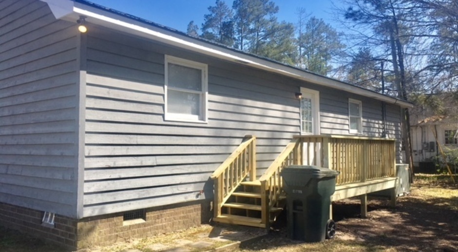 Want to live in the Heart of Conway? 3bed/2ba home available now!