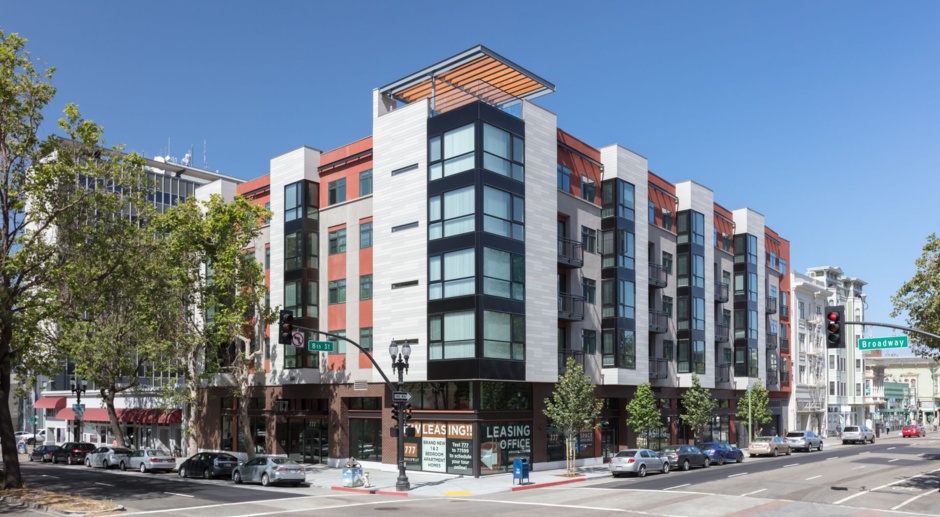 Updated modern building in Jack London Square! Pet Friendly! Look and Lease Special - $1000 off