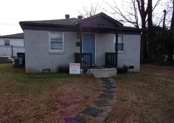 Houses Near 2 Bedroom 1 Bath Home - Recently updated and Minutes to Uptown Charlotte. 