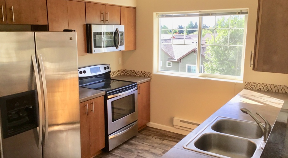 **Move-in by 3/31 and get $500 off first full months rent ** Lovely Light and Bright Condo Located in The Overlook at Timberland Community close to Market of Choice and so much more. 