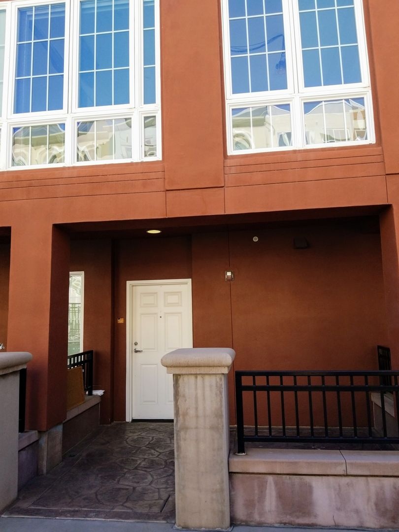 $3,975.00 / 2br - 1256ft2 - Downtown Townhouse totally upgraded, wow! (Gaslamp)