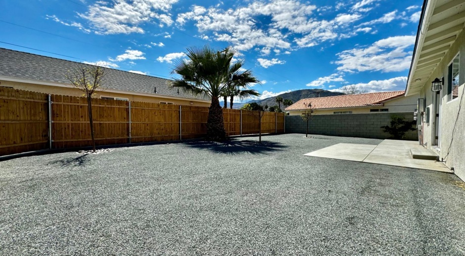 AVAILABLE NOW! Lovely 3 Bed / 1 Bath home in Palm Desert! 