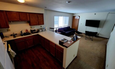 Apartments Near MATC 3369 & 3377 N Oakland Ave for Milwaukee Area Technical College Students in Milwaukee, WI