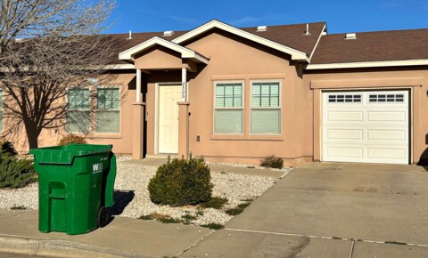 Apartments Near Hobbs 2302-2314 North Red Oak Drive for Hobbs Students in Hobbs, NM