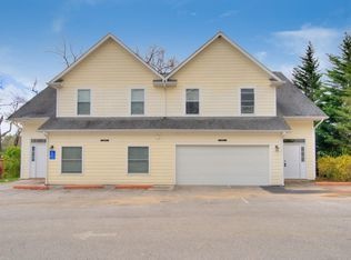  Spacious Three Bedroom Town Home available for Short term Lease at 3030 Peppers Ferry 