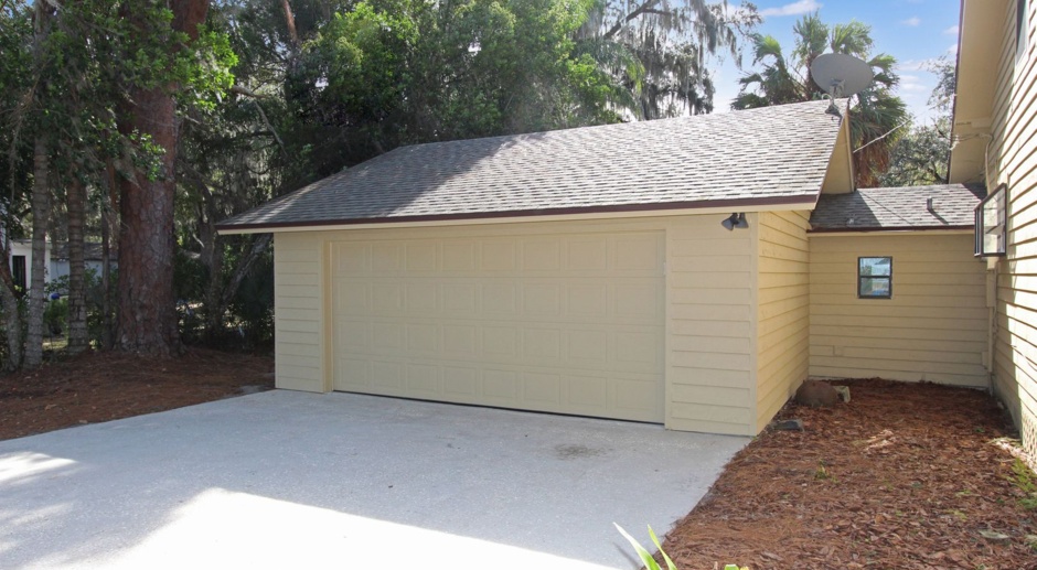 Lake Mary - 4 Bedroom, 2 Bathroom, Lake View and Access- $2795.00