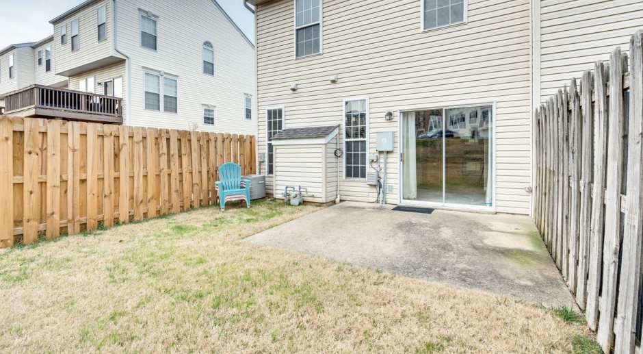 Awesome 3BE/2.5BA townhouse in the desirable West Nashville area! 