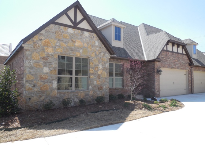 Houses Near Beautiful Two Bedroom, Two Bathroom Home w/ Study for lease at The Enclave in NW Norman!! 