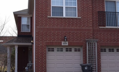 Houses Near SOLEX College 2 Bd / 2 Bth Townhouse in Northbrook! for SOLEX College Students in Wheeling, IL