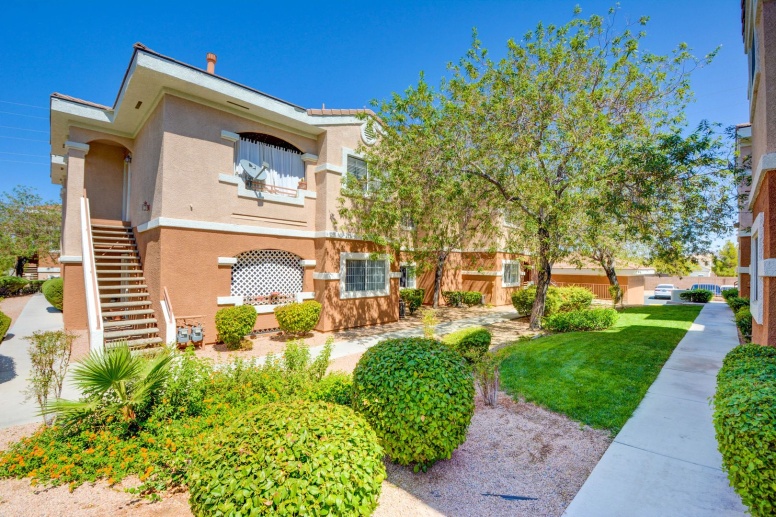 FURNISHED Condo In A Beautiful, Gated, And Safe Henderson Community :)