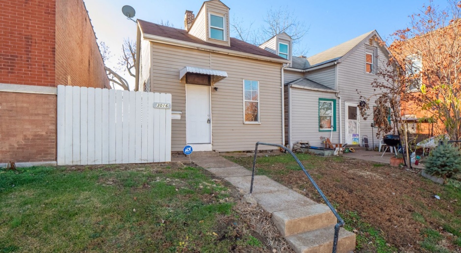 2 Story Home in Mount Pleasant with MOVE IN SPECIAL! ($0 Security Deposit Options!)
