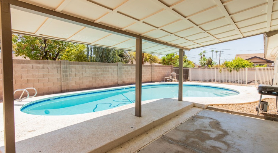 5 BEDROOM, 3 BATHROOM HOME WITH 2 CAR GARAGE AND POOL JUST 2 MILES FROM ASU!