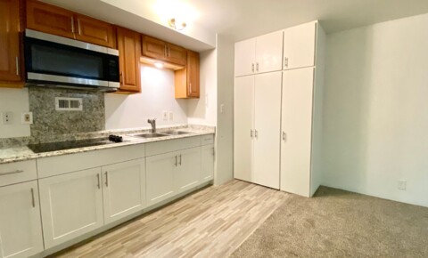 Apartments Near Honolulu STUDIO w/ 1 PRKG & Washer/Dryer INSIDE Unit - AVAILABLE NOW AT BISHOP MANOR!!  for Honolulu Students in Honolulu, HI