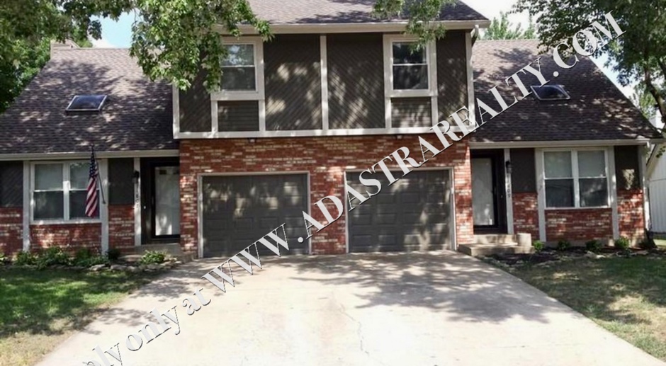 Very Nice 3 Bedroom 2 Bath Duplex in Overland Park-Available in MARCH!!