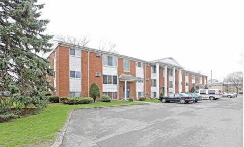 Apartments Near Auburn Hills MOVE IN SPECIAL-$800 Security Deposit-Call for an appointment today! for Auburn Hills Students in Auburn Hills, MI