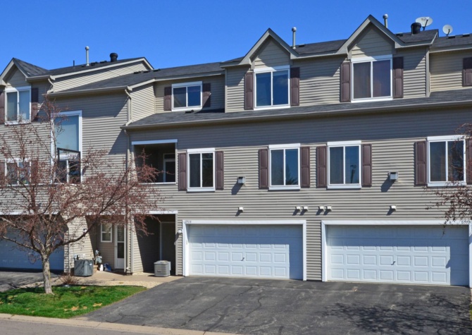 Houses Near Spacious 2 Bed, 2 Bath Townhome with Abundant Natural Light in Cottage Grove. Available April 1