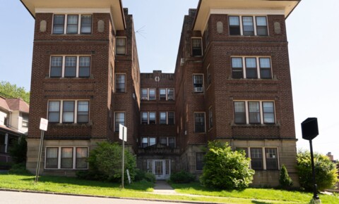 Apartments Near CSU 2814 Hampshire for Cleveland State University Students in Cleveland, OH