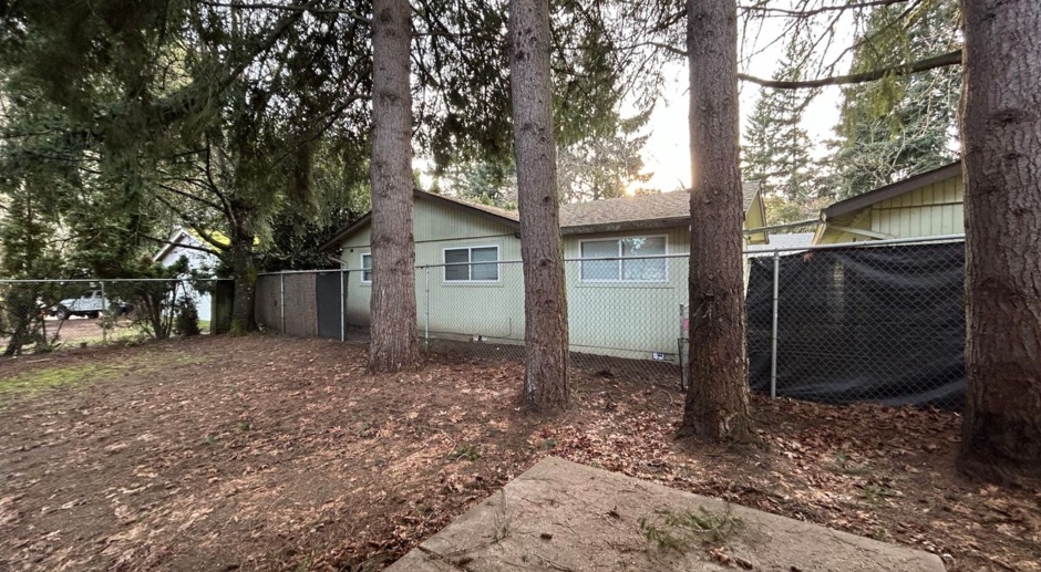 2bd/1ba in Great SE Location! MOVE IN READY!
