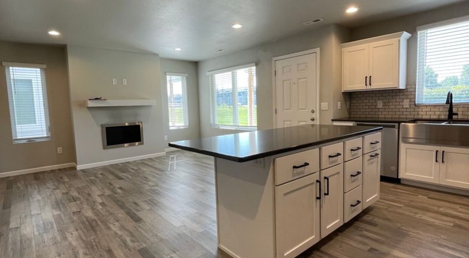 Modern Townhome in South Bismarck Coming Available!
