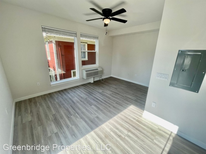 FULL MONTH FREE RENT or $1000 MOVE-IN BONUS!!! Newly Built 1BD on SE Belmont | Washer/Dryer Included