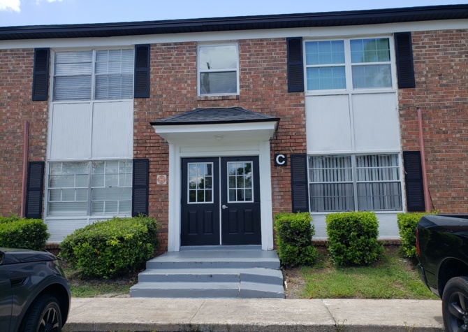 Houses Near This beautiful condo is a 2 BED/1 BATH, freshly painted unit, located on the first floor!