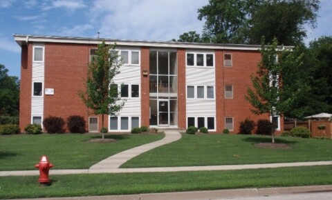 Apartments Near Illinois 809 Fell for Illinois Students in , IL
