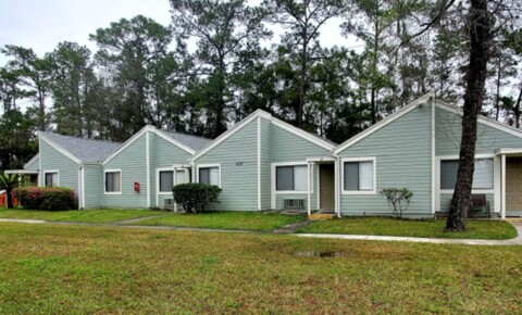Apartments Near Edward Waters College Villa Pines at Baymeadows for Edward Waters College Students in Jacksonville, FL
