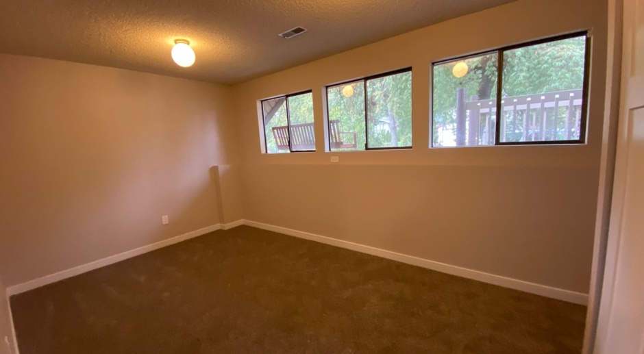 Bright and Welcoming 1 Bed 1 Bath Apartment - Ground Floor w/ View of Green Belt