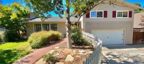 Housing Near UCSB Beautiful 3 Beds 2 Baths w/ Large Family Room