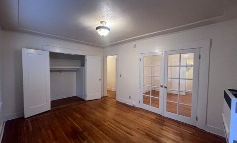 Apartments Near HNU 3810 Opal St for Holy Names University Students in Oakland, CA