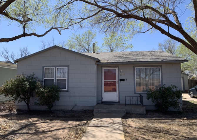 Houses Near Spacious 2/1/1 home *PRE-LEASING FOR AUGUST*