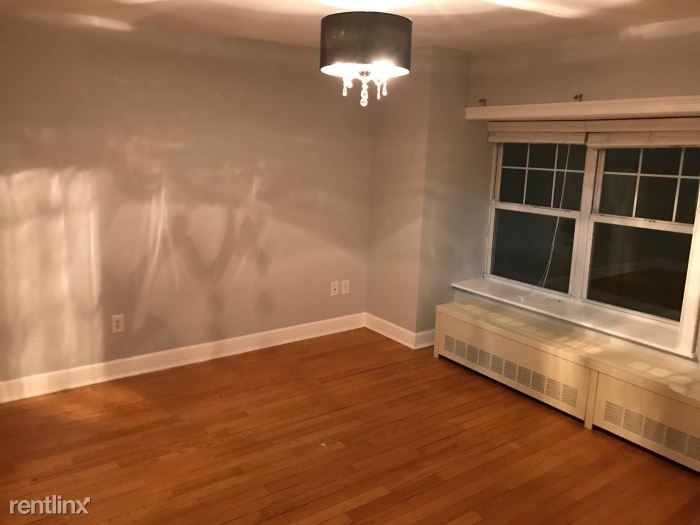 Updated 1 Bedroom Apartment Located in New Rochelle