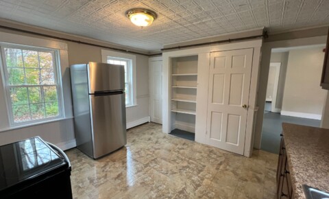Houses Near University of New Hampshire Large Newly Renovated Home-4-6 Bedrooms-Available Now! for University of New Hampshire Students in Durham, NH