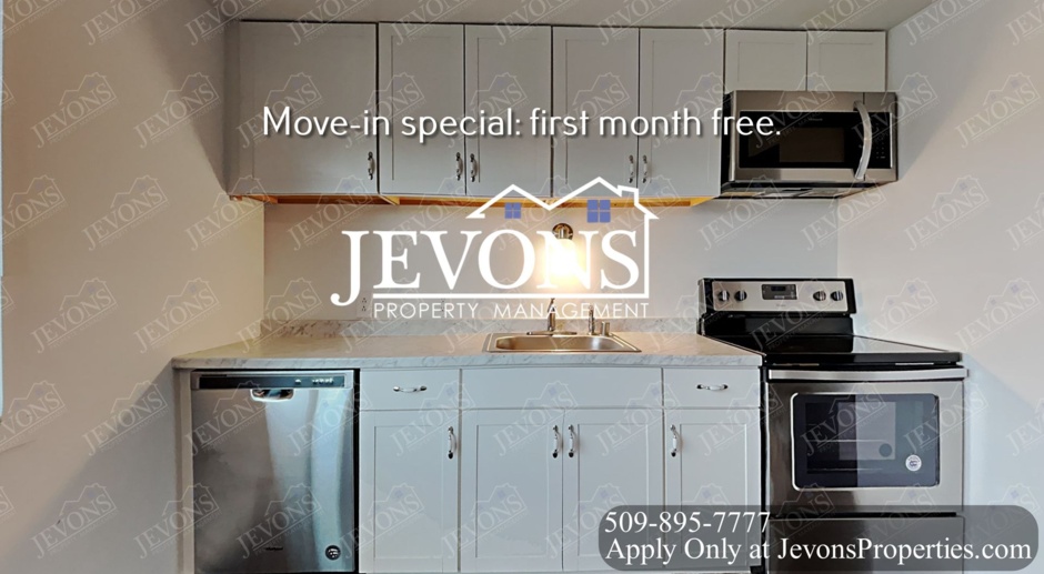 Apartment close to Lakewood Towne Center Shopping Mall - Enjoy your first month rent-free!