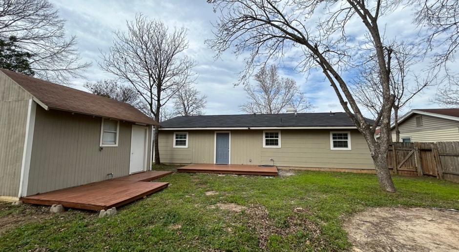 ** Application Received** AVAILABLE NOW! Recently UPDATED 3 Bedroom / 2 Bath Home! 
