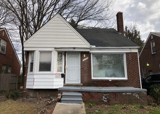Houses Near Recently renovated and ready to move-in, 3 bd / 1 bath. 