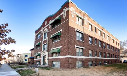Apartments Near UMN 3325 Nicollet Apartments for University of Minnesota Students in Minneapolis, MN