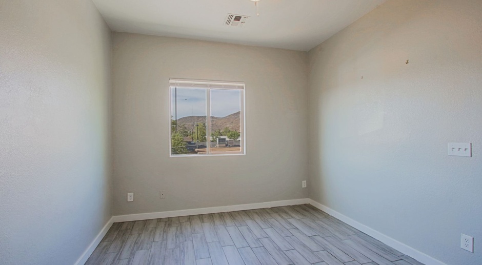 Nice remodel 2 bedroom Condo with balcony. (1614 West Purdue Ave #202 Phoenix Arizona)