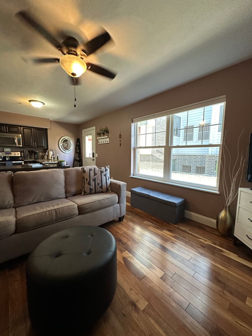 Lovely Long Term Downtown Condo-All Utilities Included!
