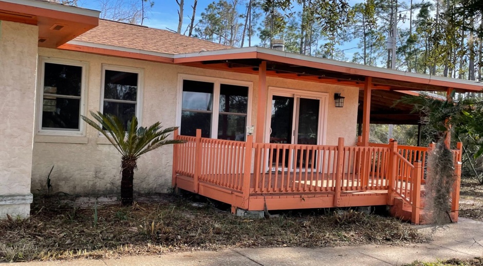 Three Bedroom Southport-Available now! $500.00 off first months rental rate with approved application!!! New Dock being added to the home soon! 