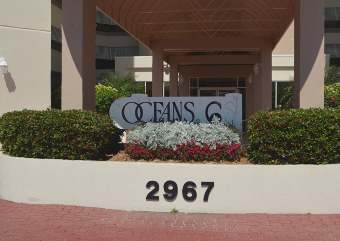 Houses Near RE/MAX Signature- Oceans 6 -3/2 Furnished Long Term Condo.