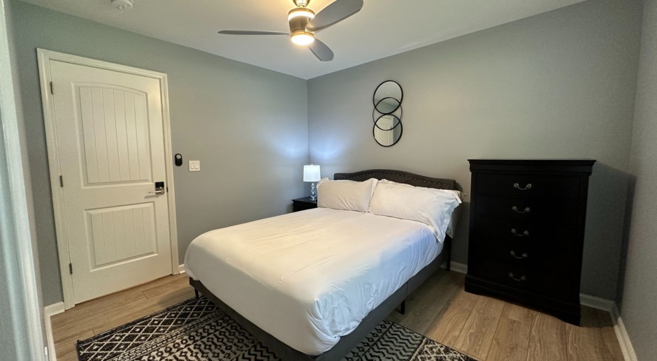 Room in 4 Bedroom Home at Zane Grey Dr SE