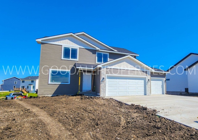 Houses Near New Construction 6 Bedroom 4 bathroom two story home in Waukee
